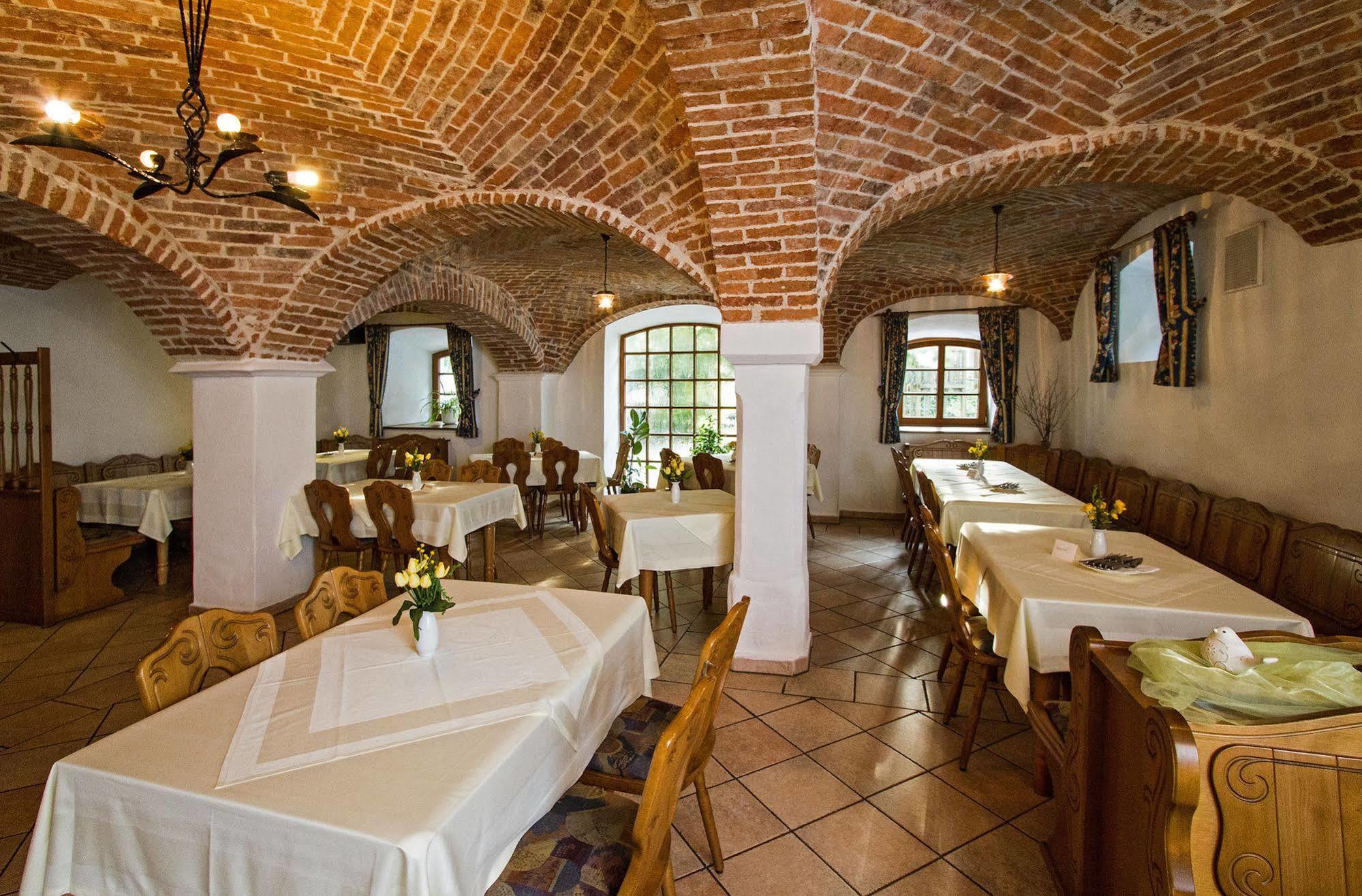 Brauereigasthof Stanglbraeu Hausen  Εξωτερικό φωτογραφία
